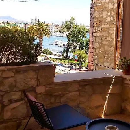 Palace Apartman *