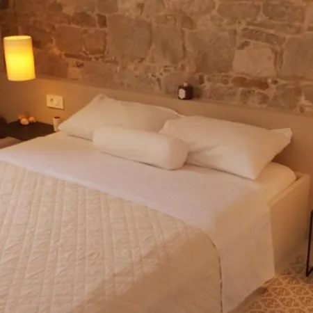 Apartment Palace *