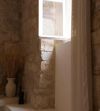 Apartment Palace *